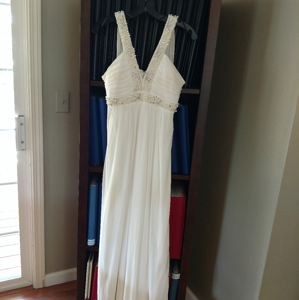 Long white dress
